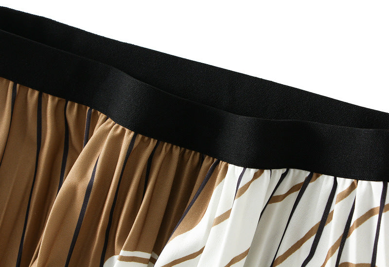 Swirl Pleated Skirt in Brown